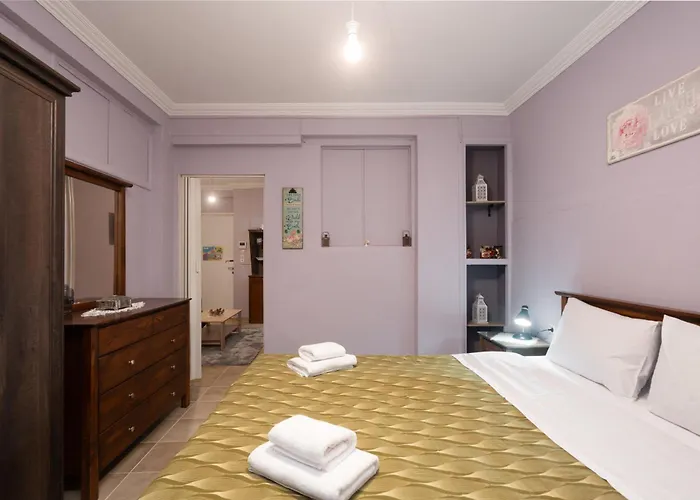 Sweetest Acropolis Flat